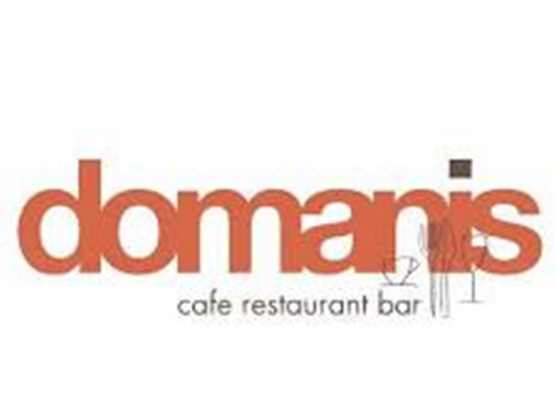 Domanis Cafe Restaurant Bar Main Beach